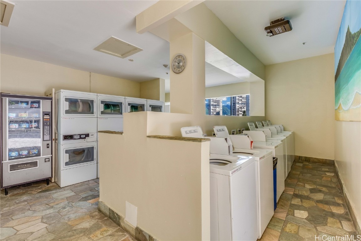 Island Colony Condominium