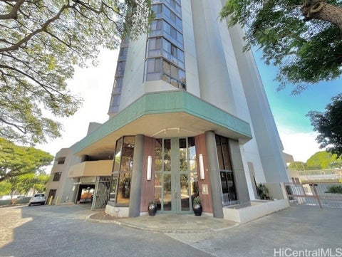 Photo of 2040 Nuuanu Avenue #805, Honolulu, HI 96817 (MLS # 202616744)