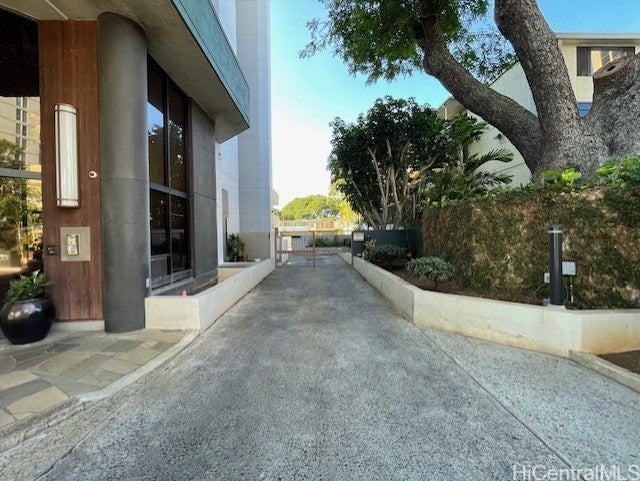 2040 Nuuanu Avenue 805