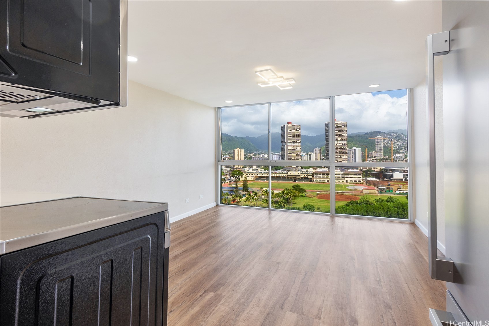 2211 Ala Wai Boulevard 1606