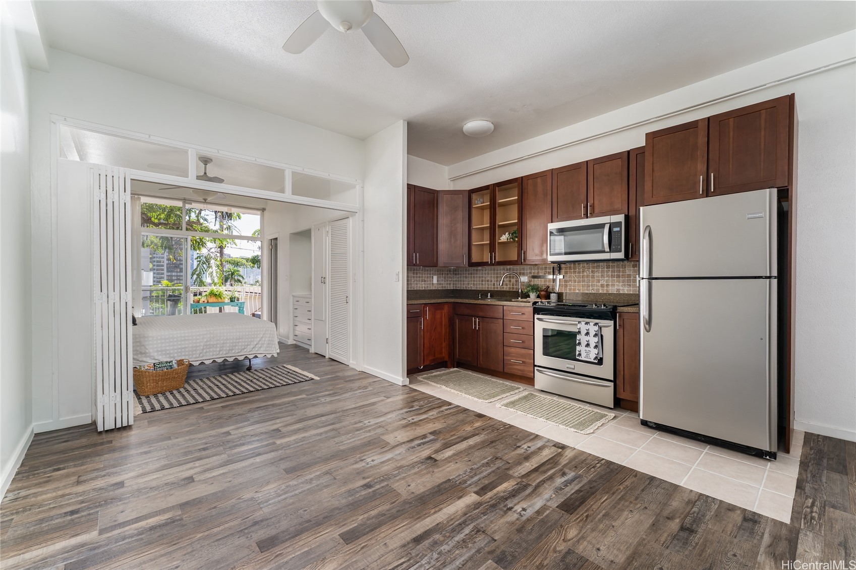 1020 Green Street 208