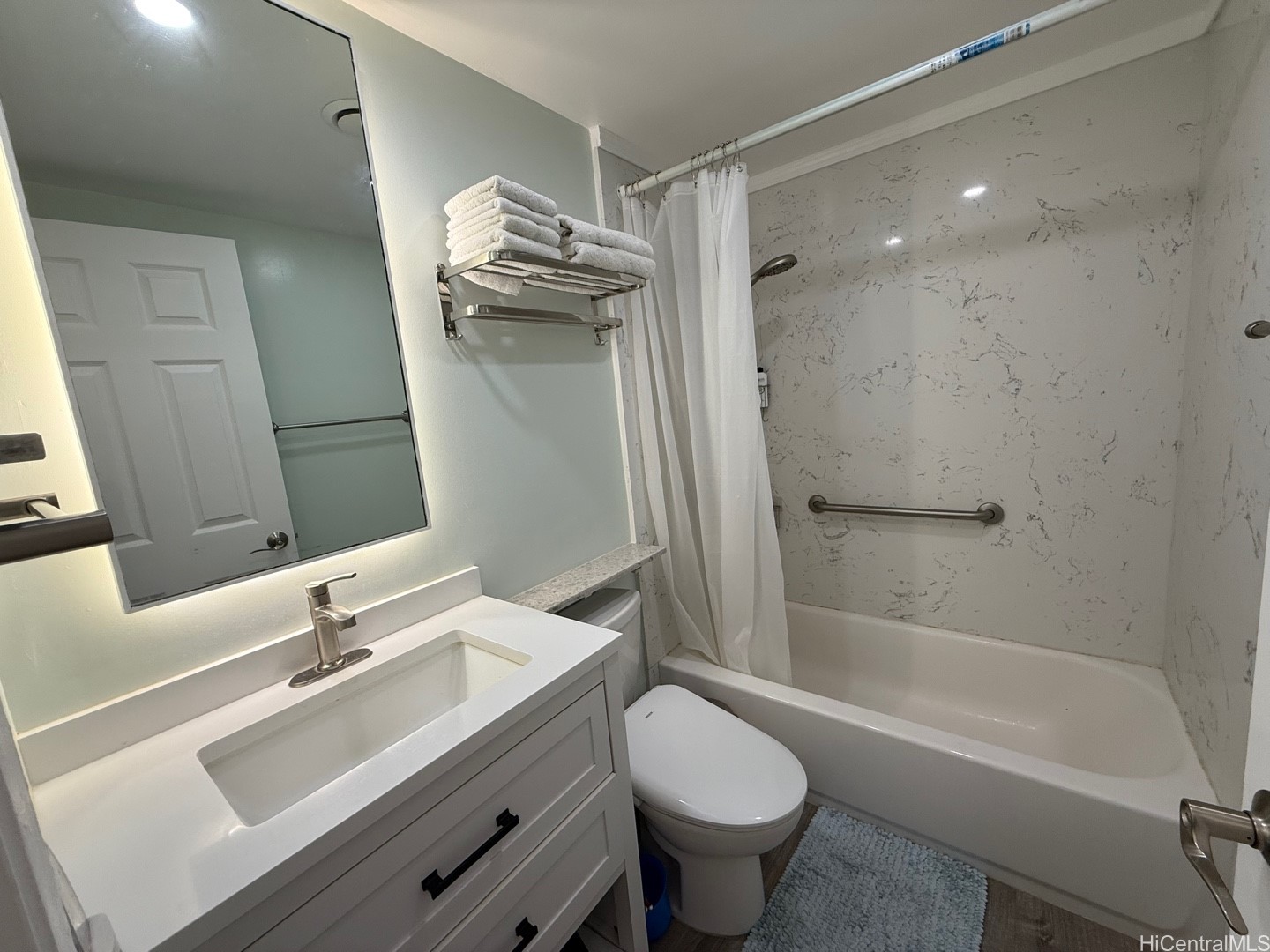 Canal House Condominium