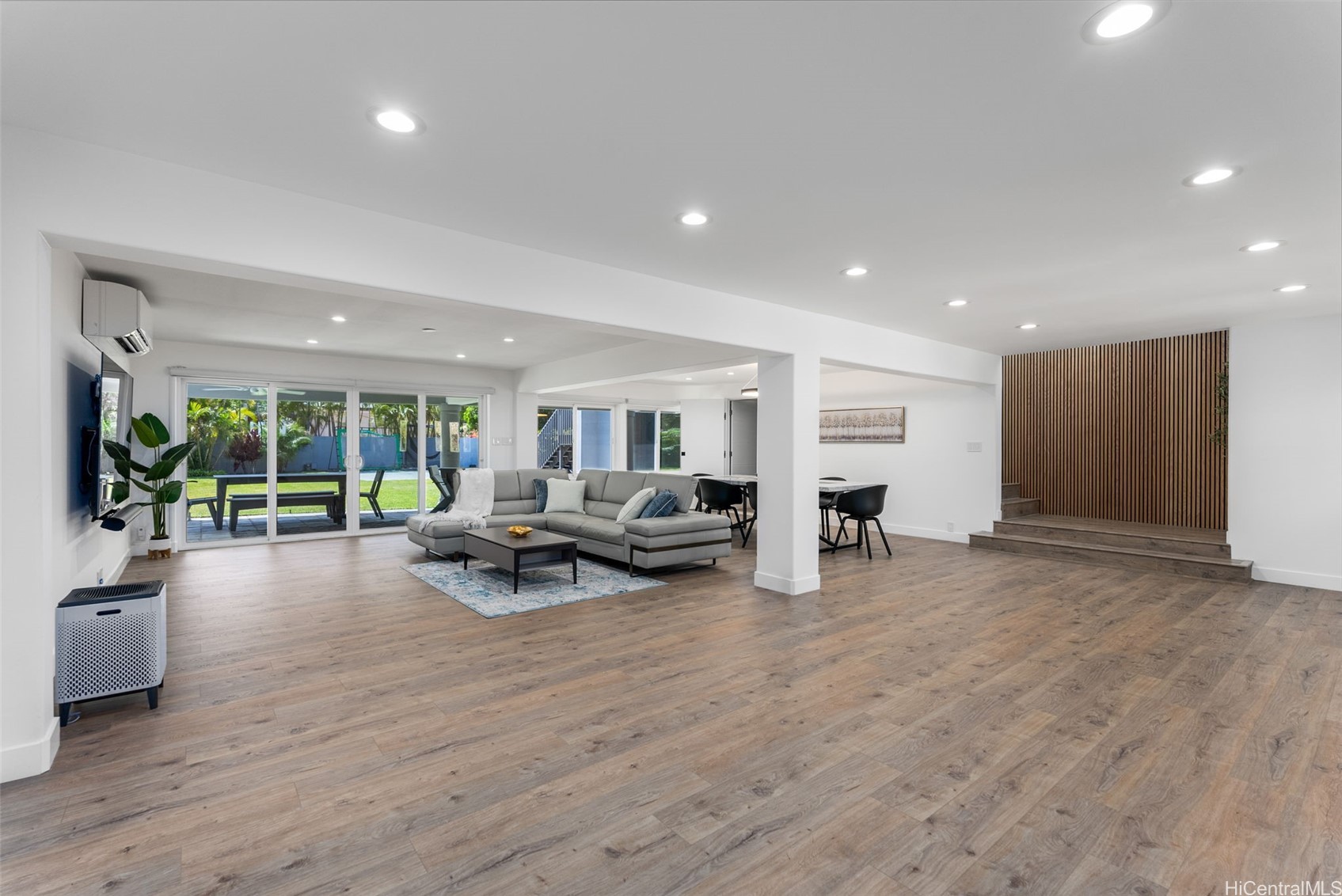243 Portlock Road