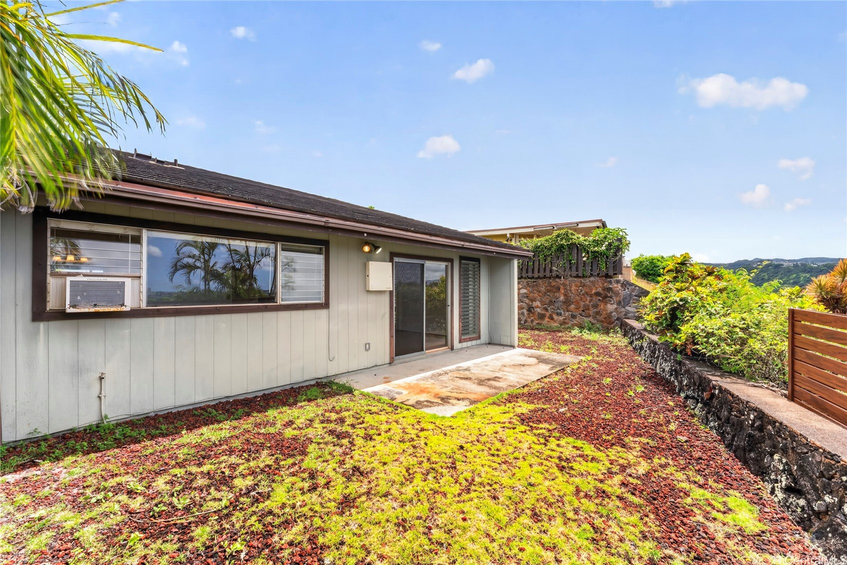 98-481 Maki Street 86