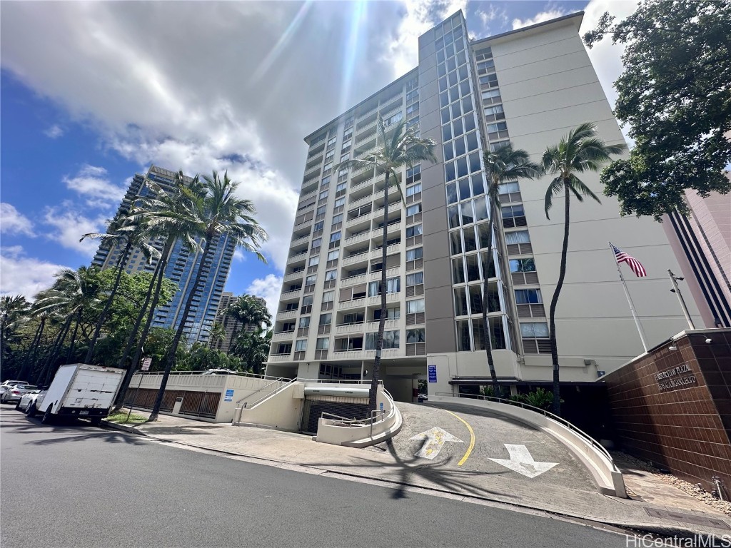 Harbor View Plaza Residential Lease