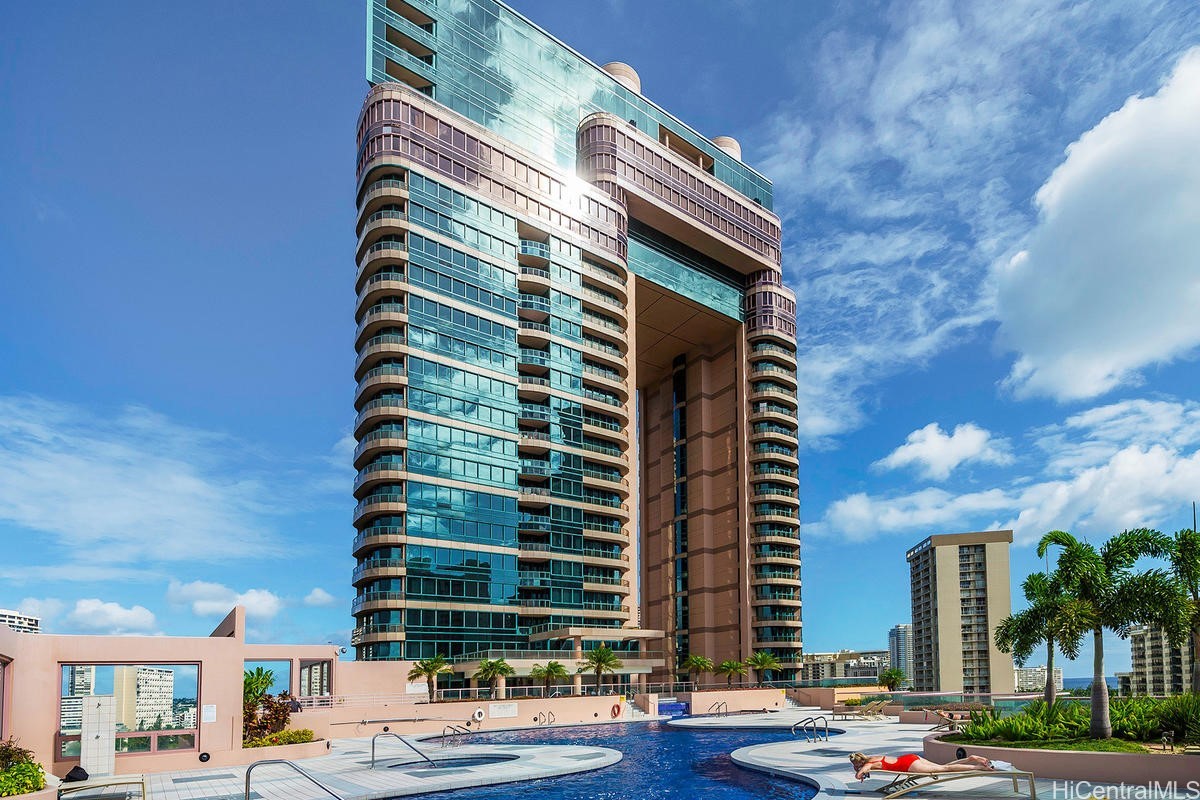 Waikiki Landmark Condominium