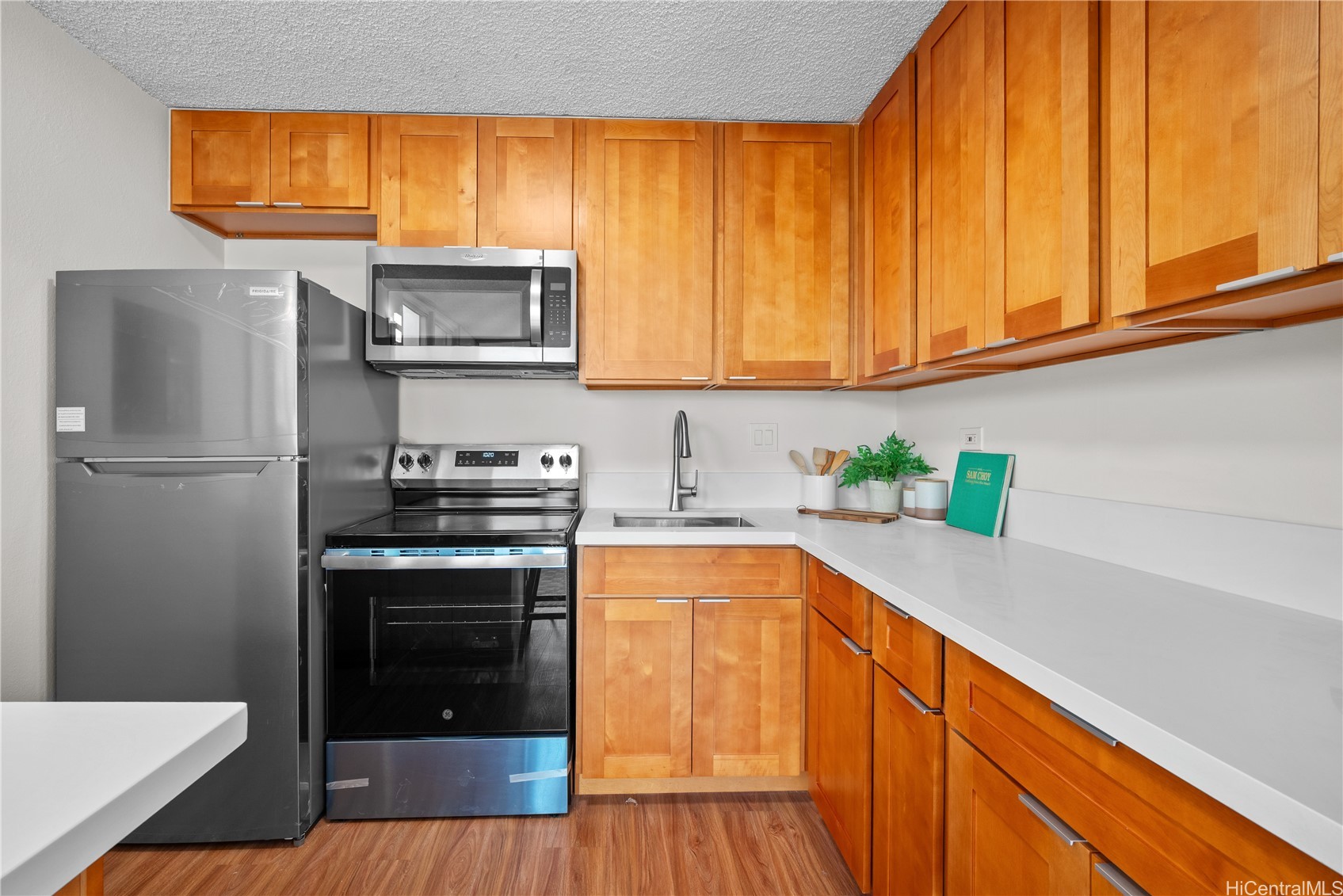 2754 Kuilei Street 1601