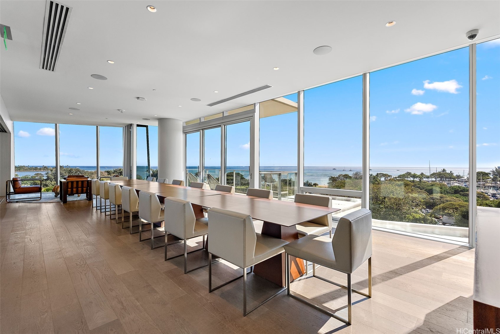 1118 Ala Moana Boulevard 4