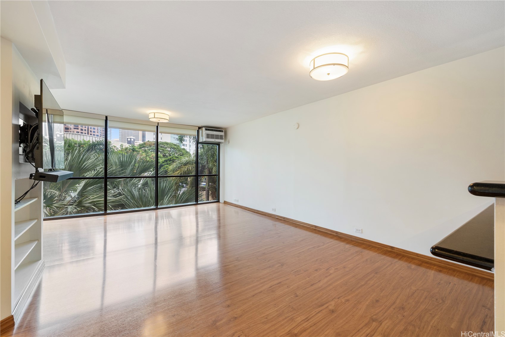 60 N Beretania Street 308