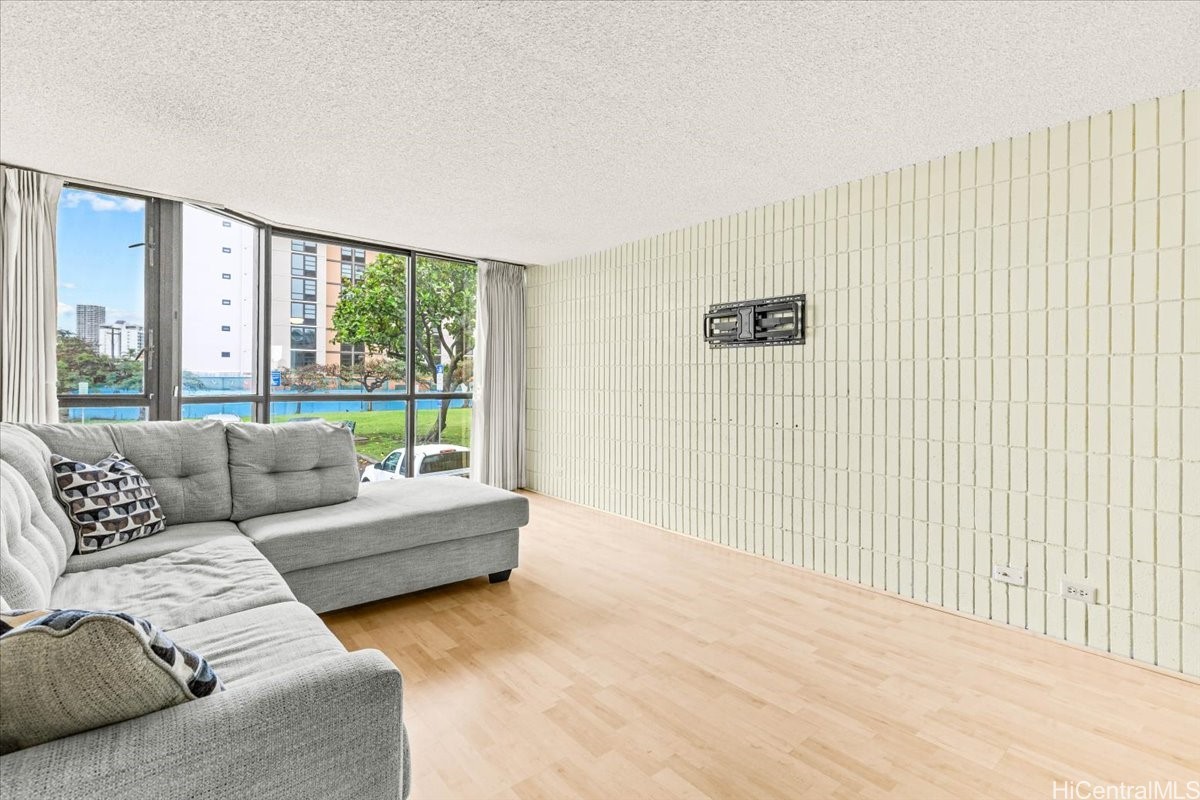 855 Makahiki Way 202