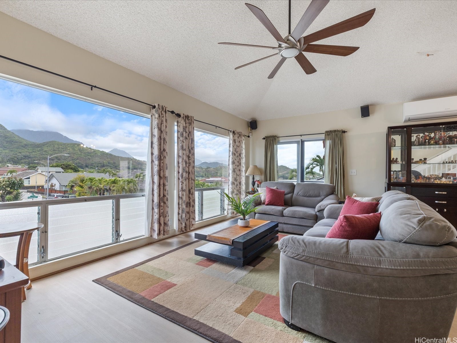 1549 Kanapuu Drive