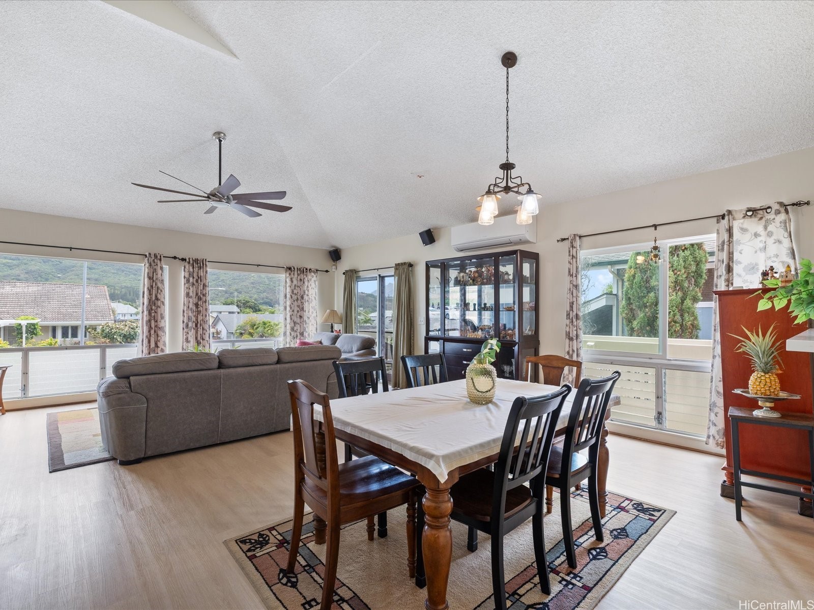 1549 Kanapuu Drive