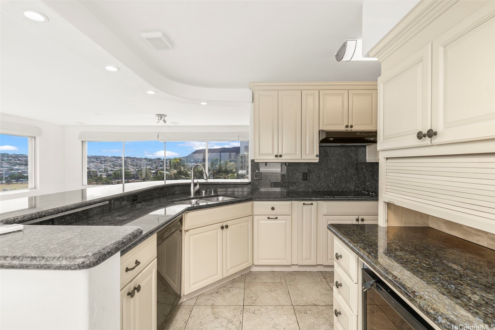 2547 Ala Wai Boulevard 1001