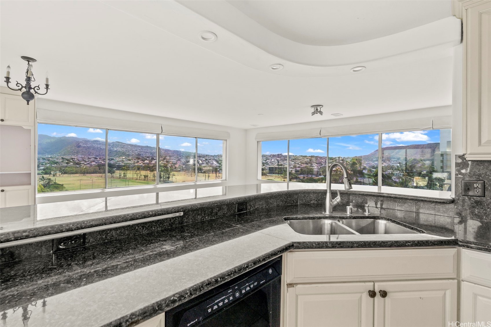 2547 Ala Wai Boulevard 1001