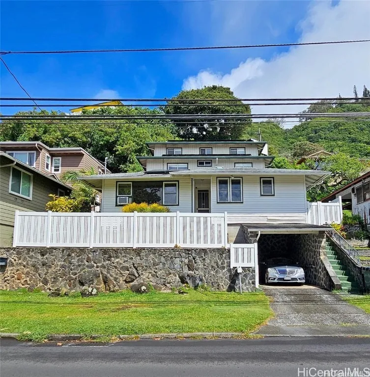 Honolulu, Hawaii 96822, United States, 6 Bedrooms Bedrooms, ,3 BathroomsBathrooms,Residential,Pending,21593