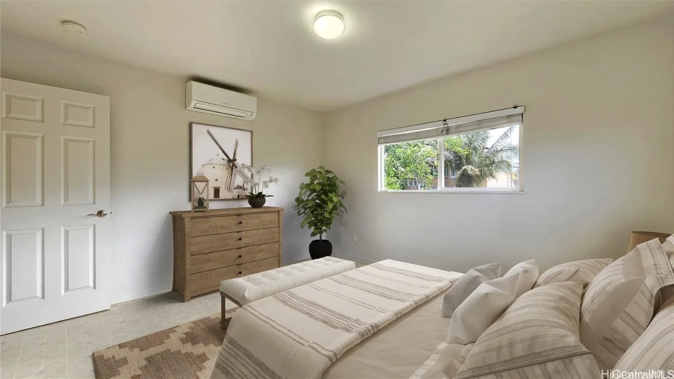 Honolulu, Hawaii 96822, United States, 6 Bedrooms Bedrooms, ,3 BathroomsBathrooms,Residential,Pending,21593