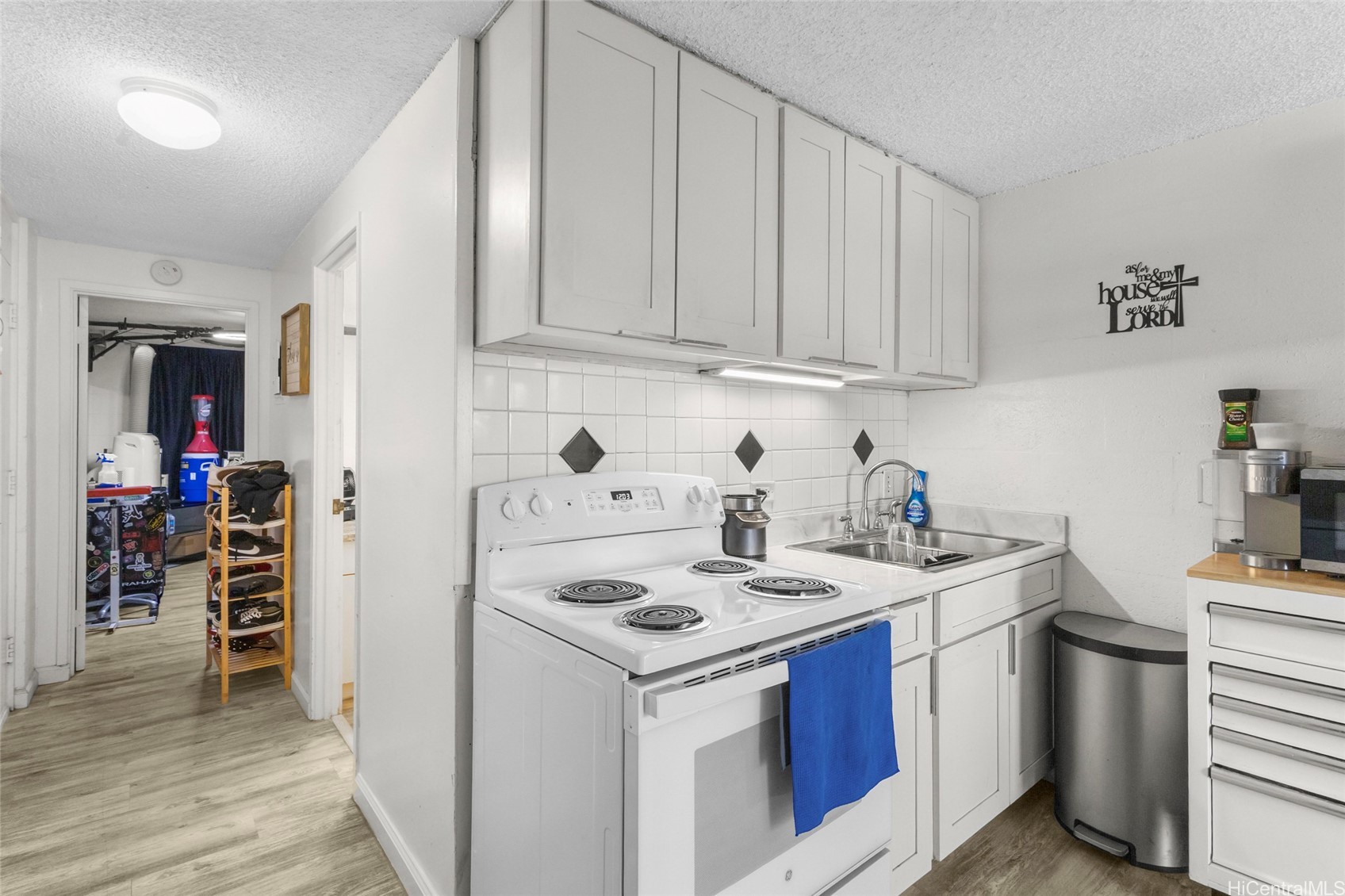 85-175 Farrington Highway C210