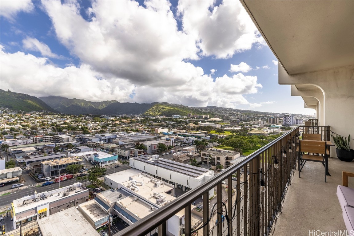 Mccully Villa Condominium