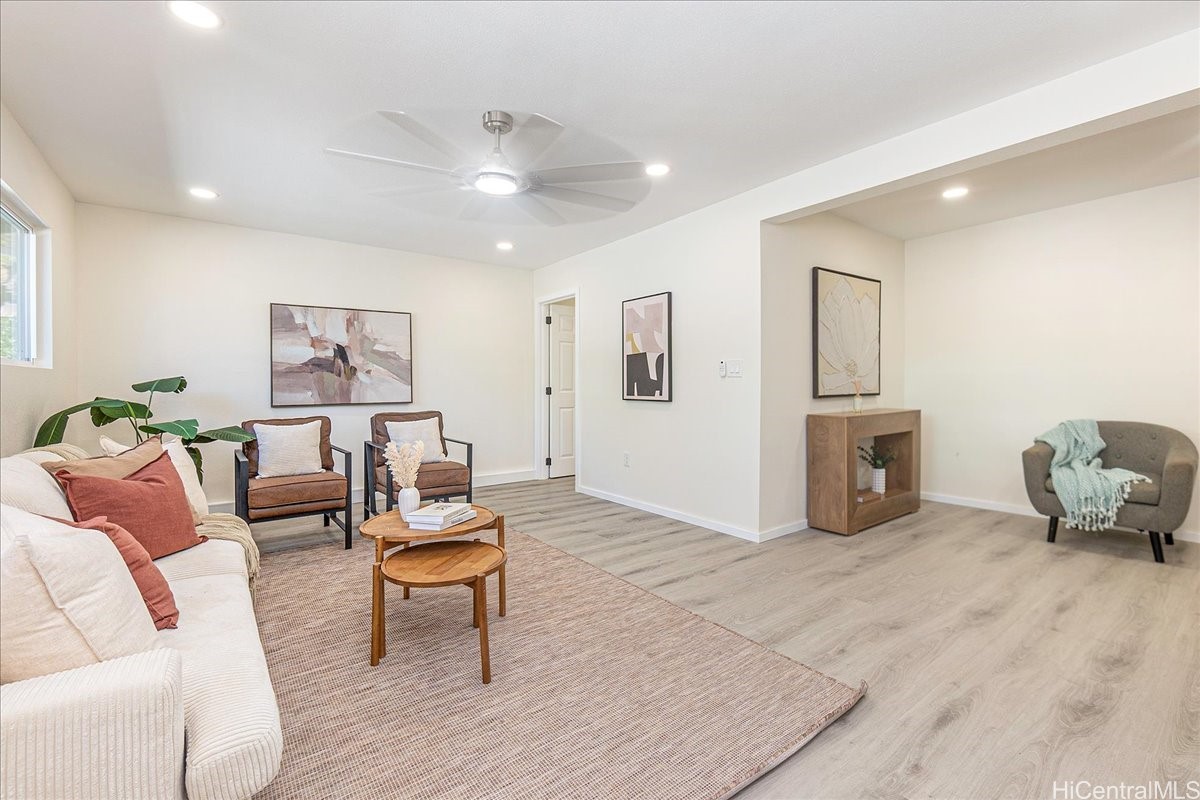 86-305 Alamihi Street