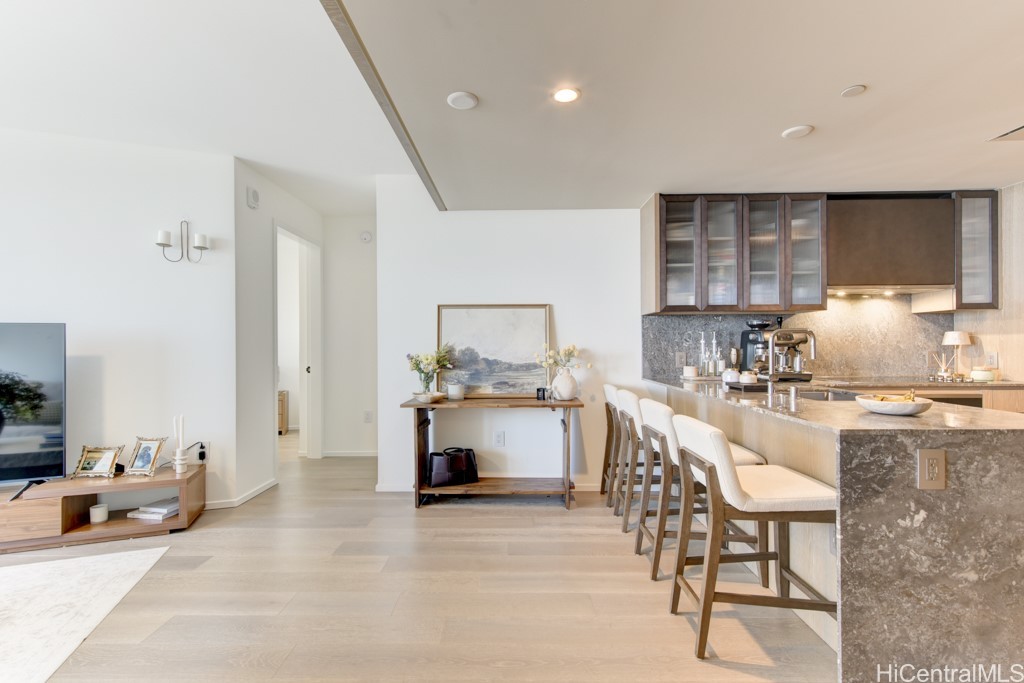 1000 Auahi Street 2607