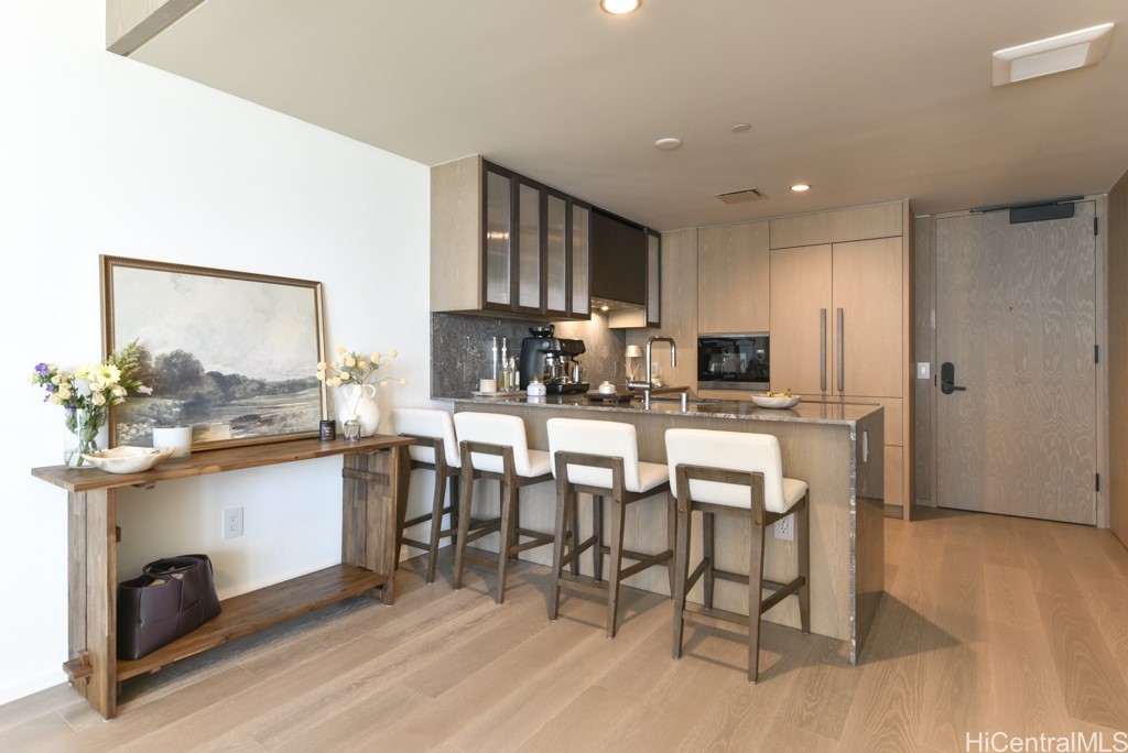 1000 Auahi Street 2607