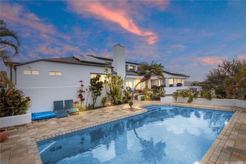 Photo of 2039 Laukahi Street, Honolulu, HI 96821 (MLS # 202606917)