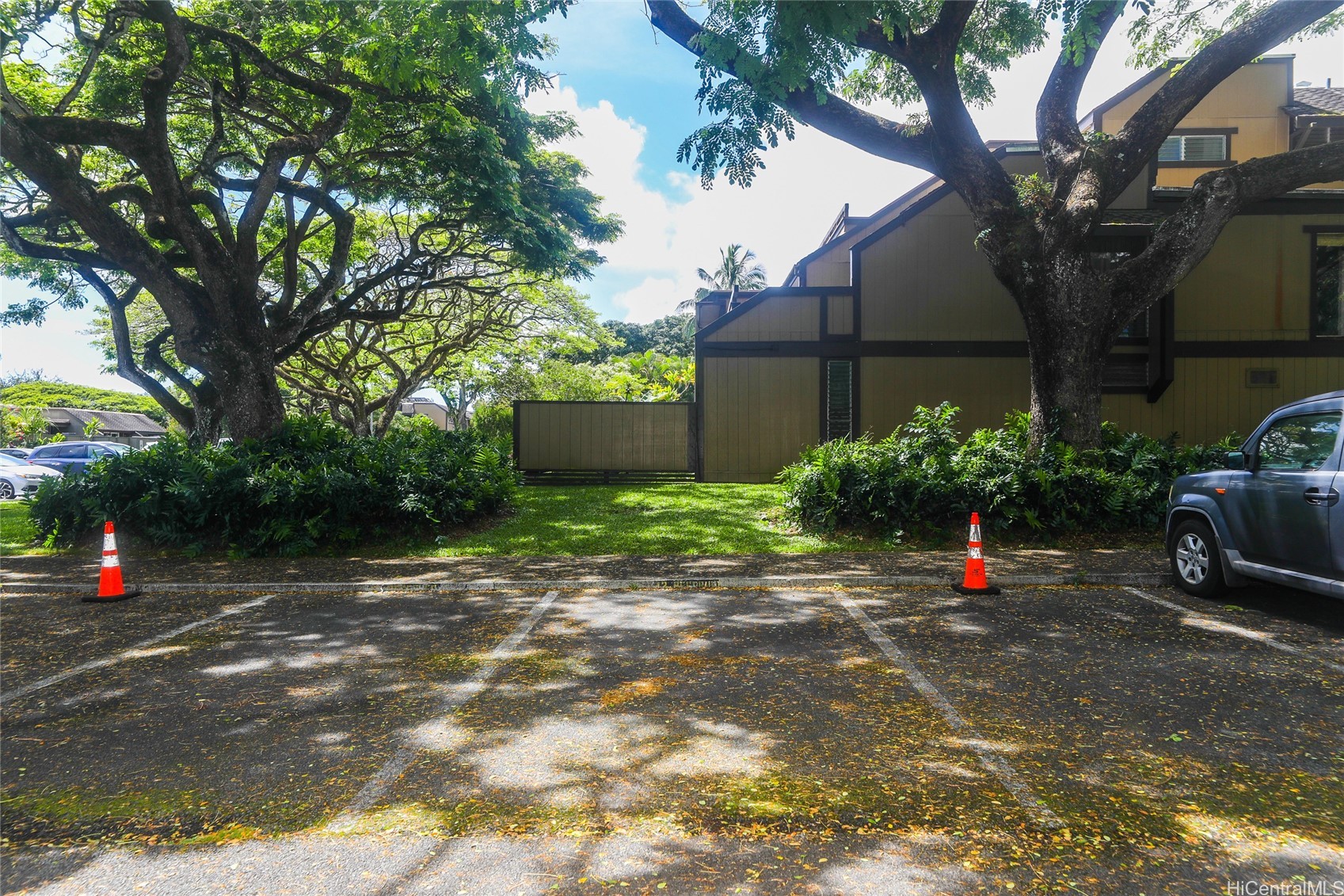 Club View Gardens 2 Condominium