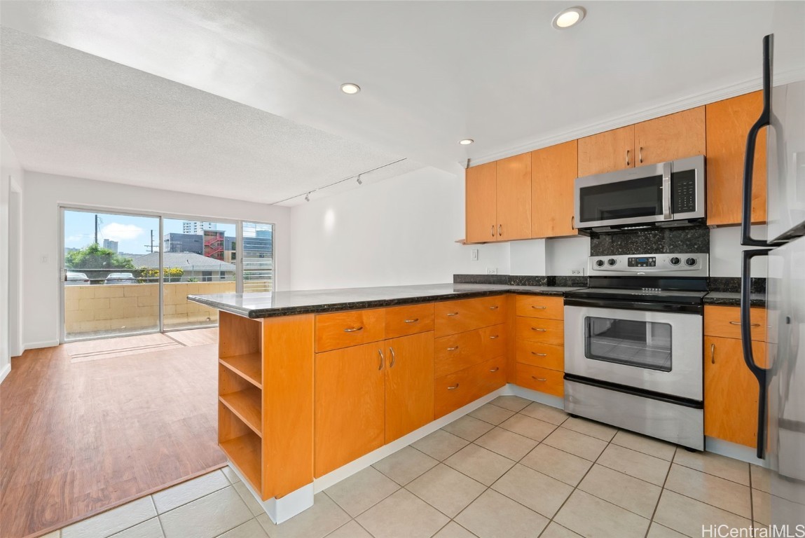 Nanihala Condominium