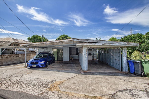 98-155 KAULIKE DR, PEARL CITY, HI 96782 - Image d99e20d15fa44d4ffb68b0d7252d6592/3681590038