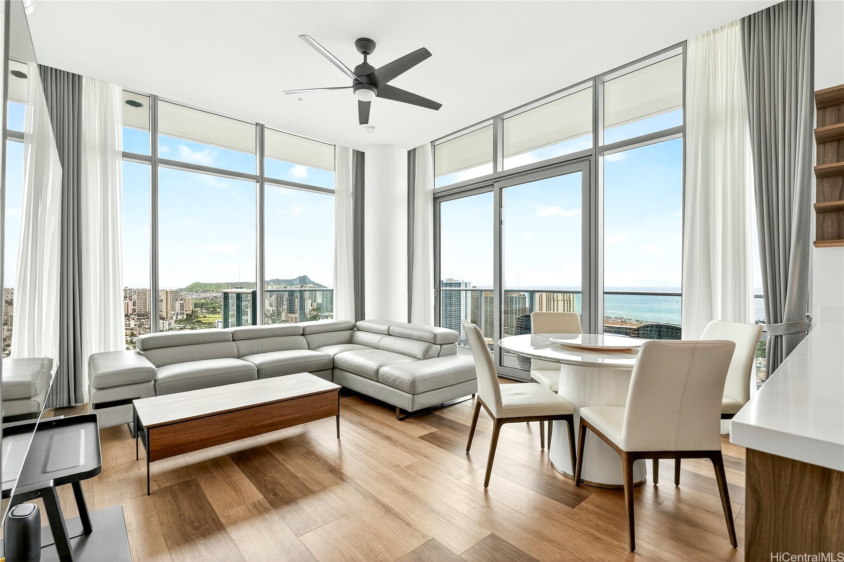 1500 Rycroft Street PH4419