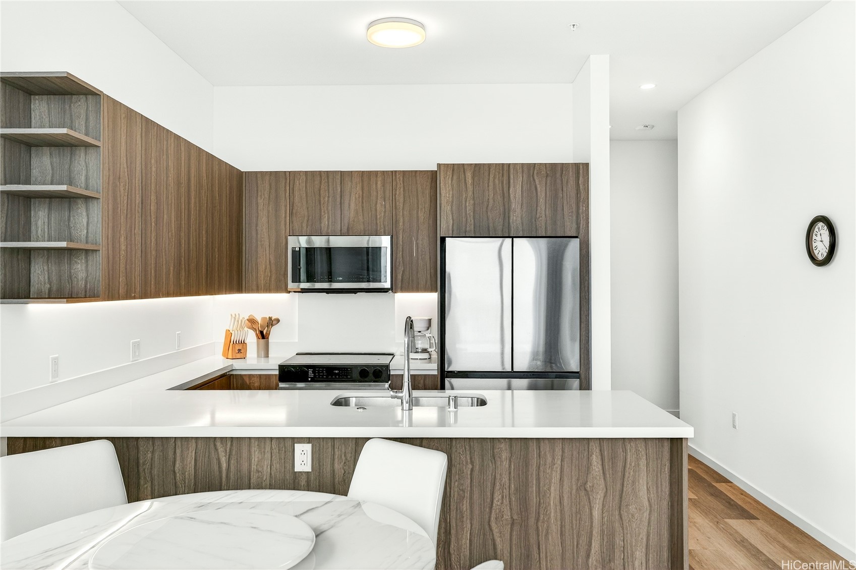 1500 Rycroft Street PH4419