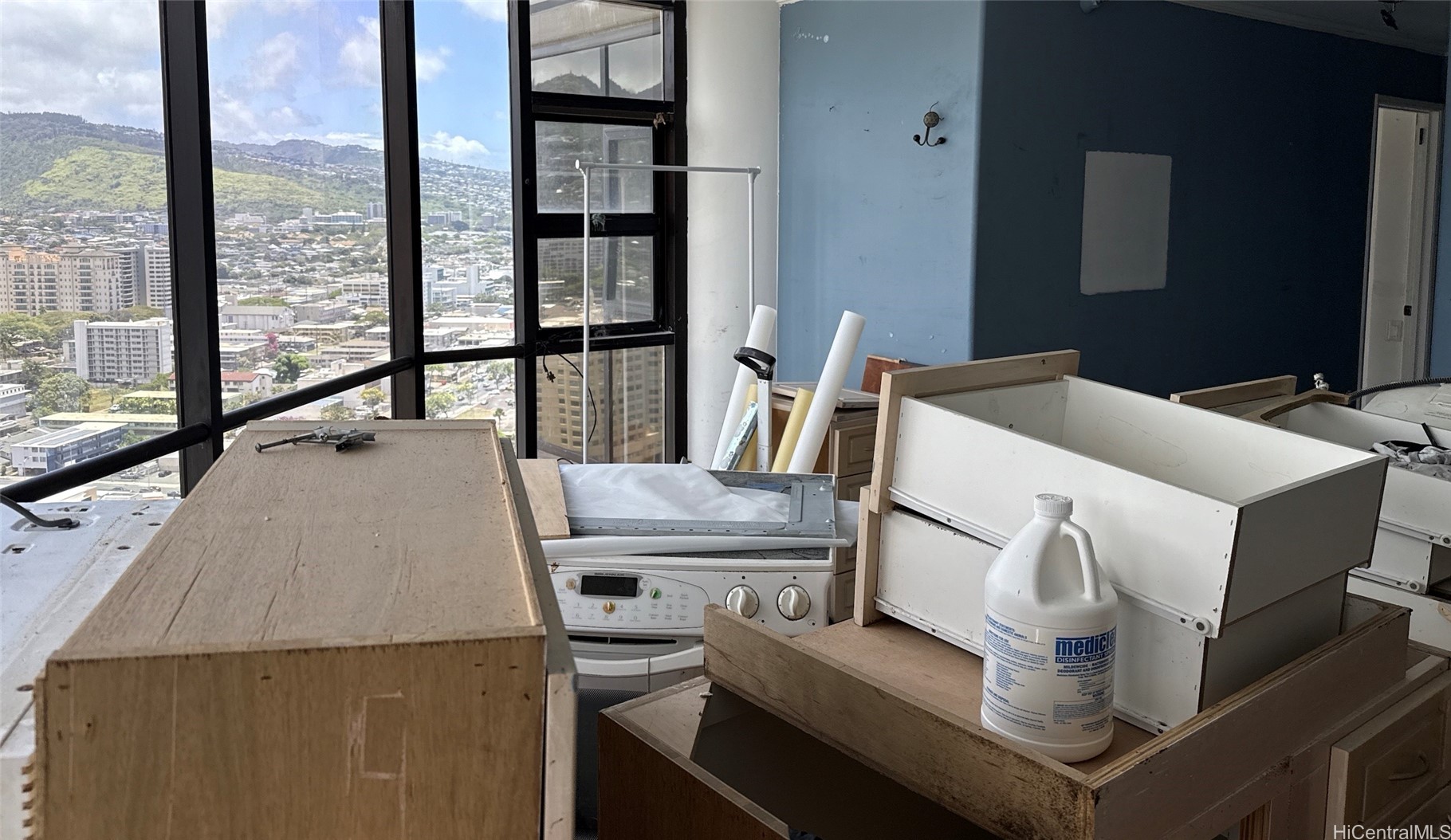 930 Kaheka Street 3004