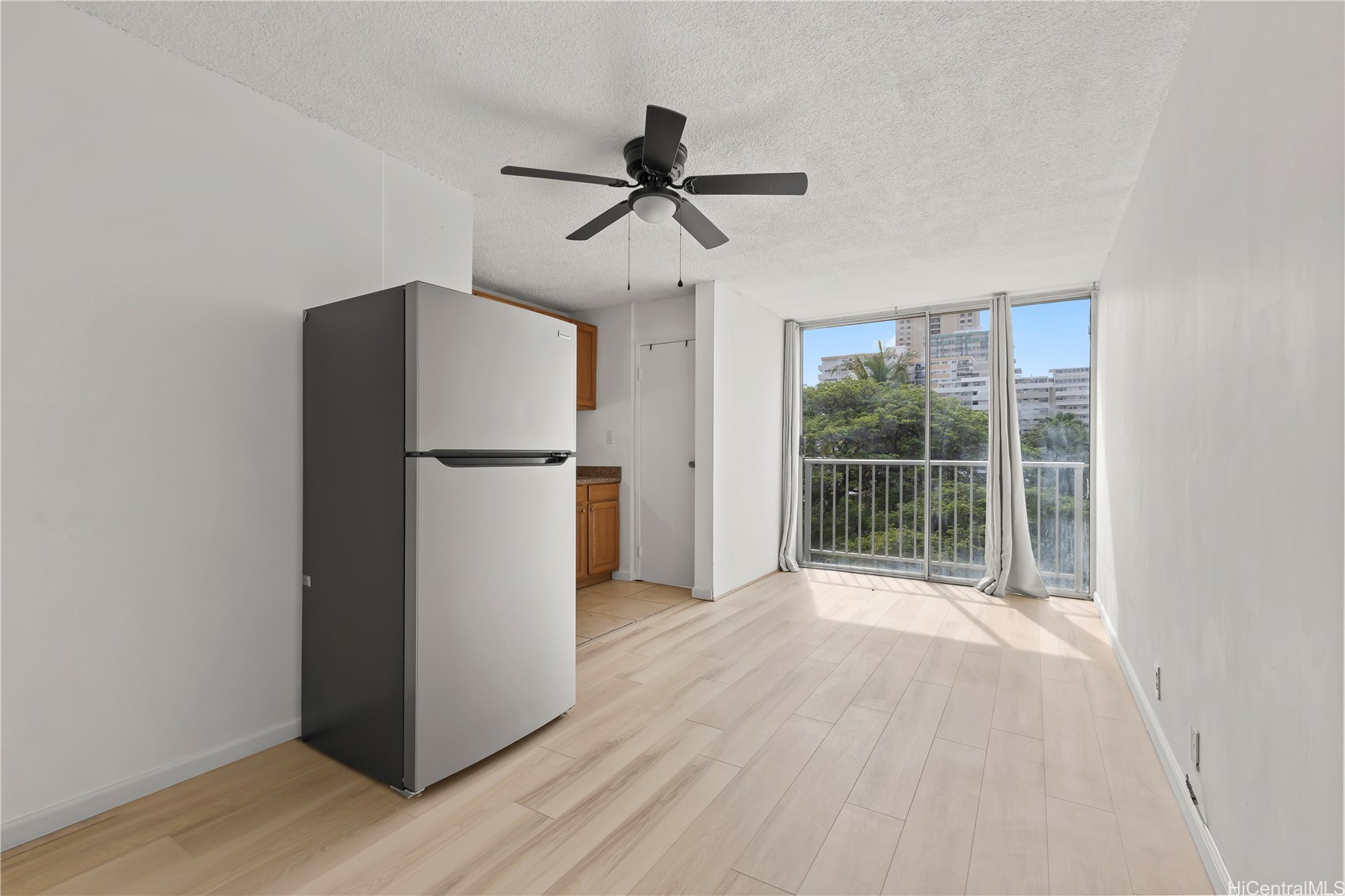 249 Kapili Street 403