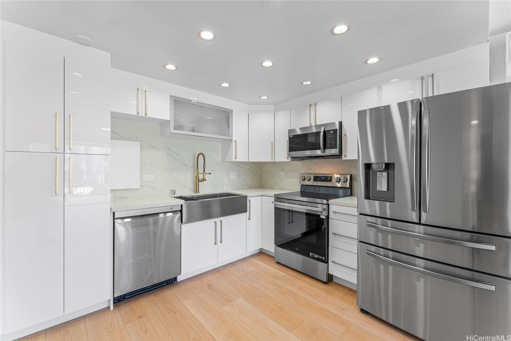 1350 Ala Moana Boulevard 1811