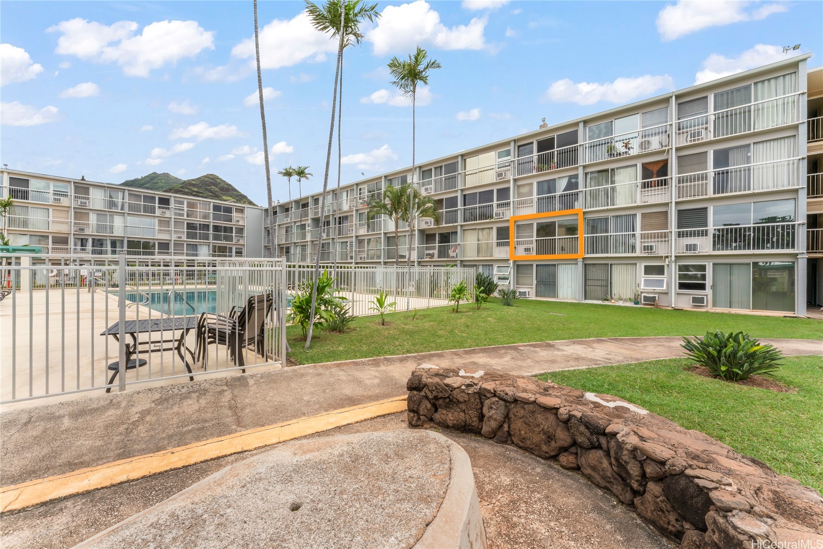 85-175 Farrington Highway C221