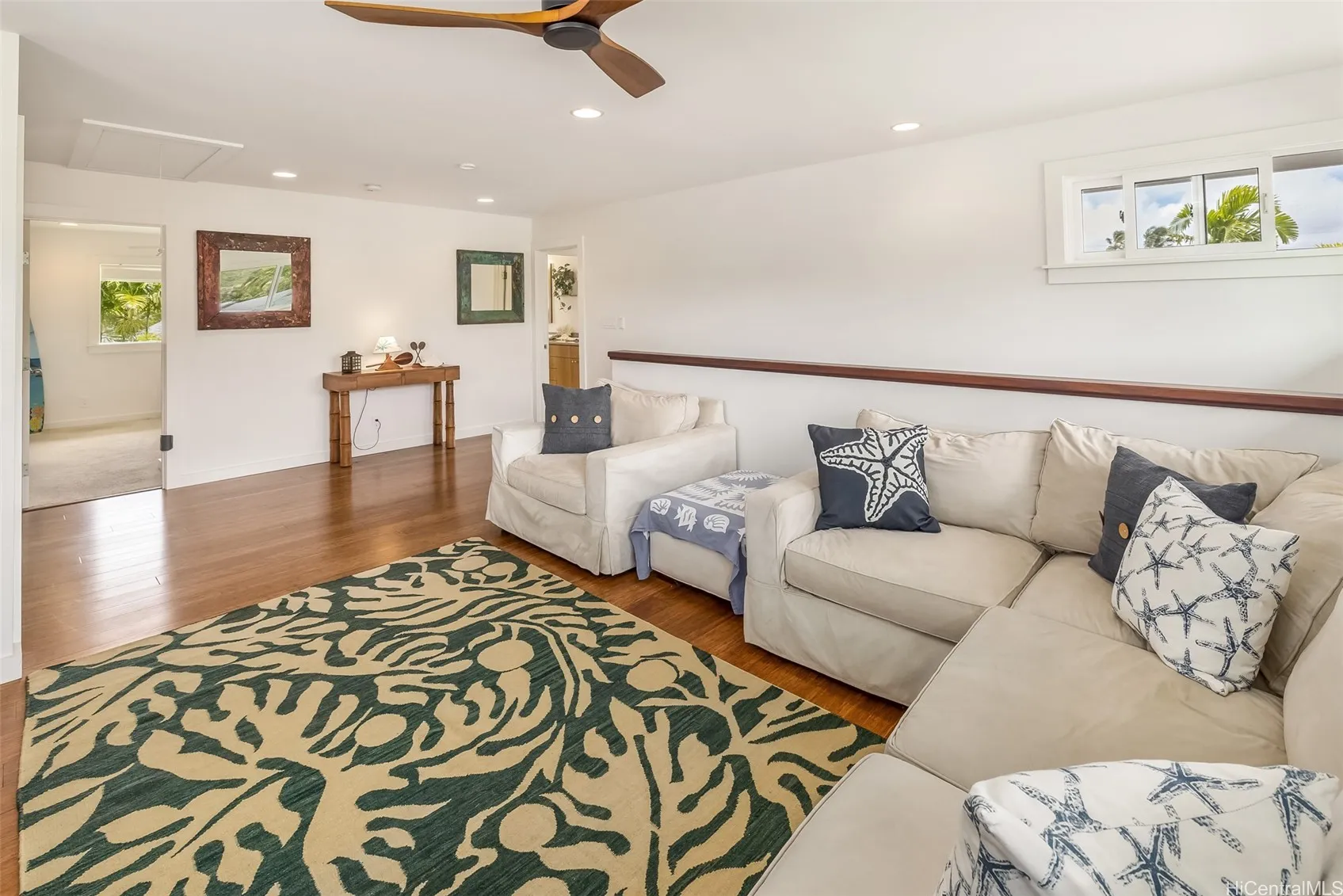 Kailua, Hawaii 96734, United States, 5 Bedrooms Bedrooms, ,4 BathroomsBathrooms,Residential,Pending,139395