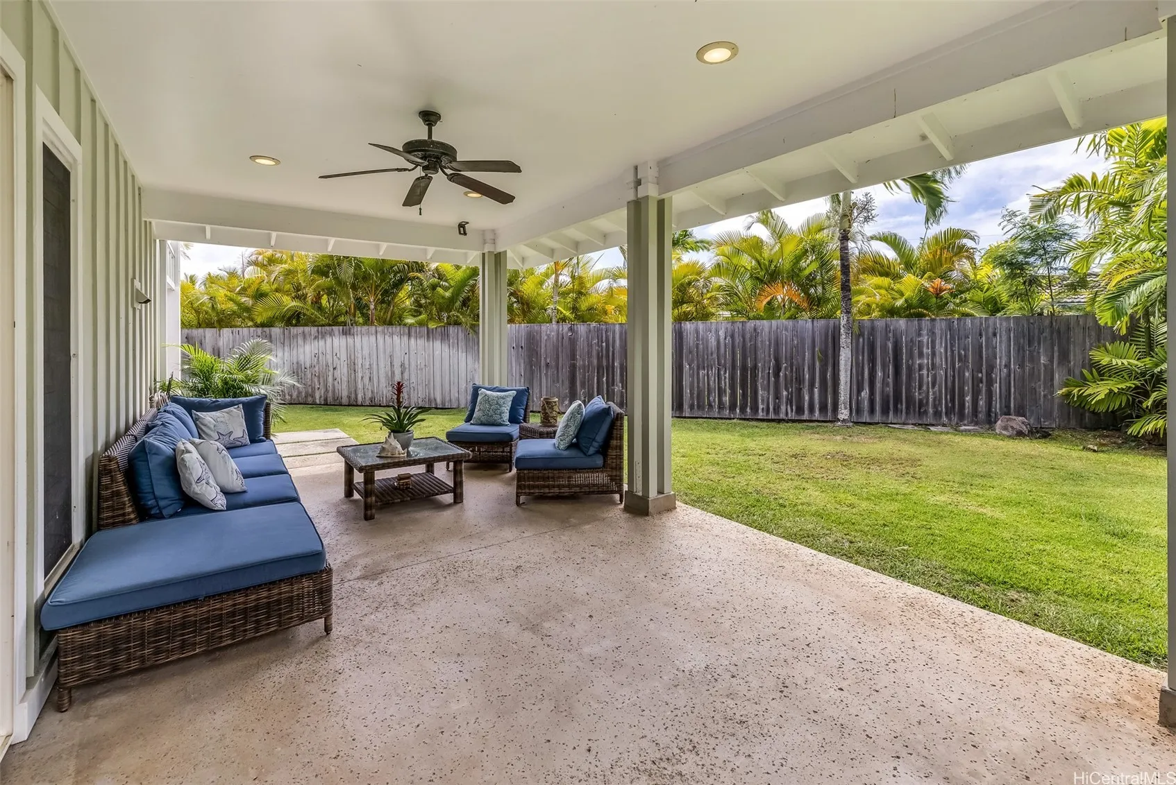 Kailua, Hawaii 96734, United States, 5 Bedrooms Bedrooms, ,4 BathroomsBathrooms,Residential,Pending,139395