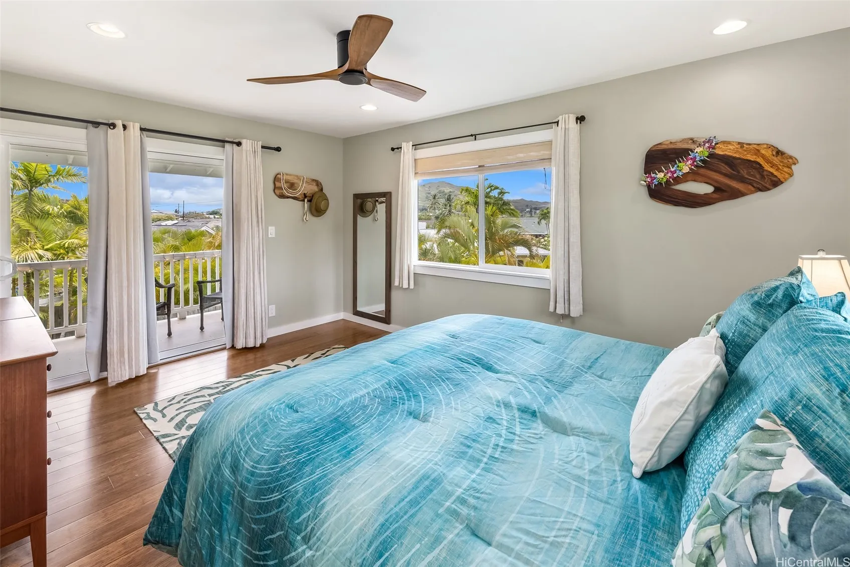 Kailua, Hawaii 96734, United States, 5 Bedrooms Bedrooms, ,4 BathroomsBathrooms,Residential,Pending,139395