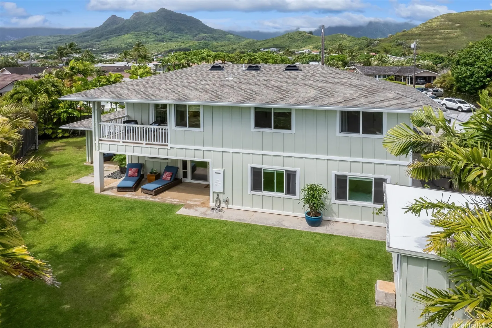 Kailua, Hawaii 96734, United States, 5 Bedrooms Bedrooms, ,4 BathroomsBathrooms,Residential,Pending,139395