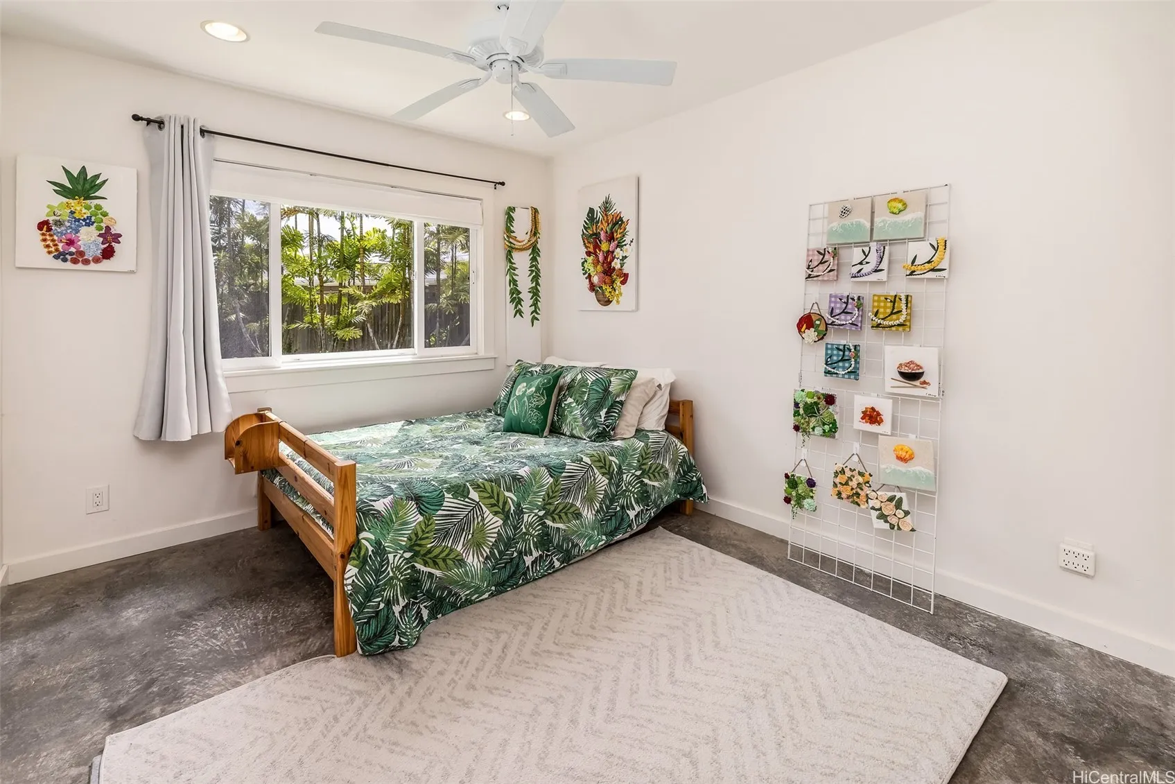 Kailua, Hawaii 96734, United States, 5 Bedrooms Bedrooms, ,4 BathroomsBathrooms,Residential,Pending,139395