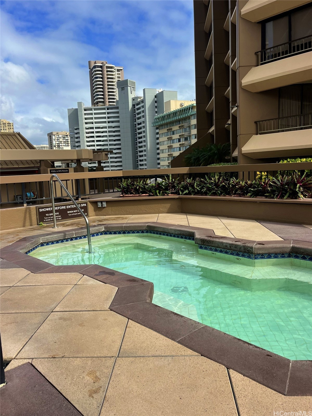 1778 Ala Moana Boulevard 1211