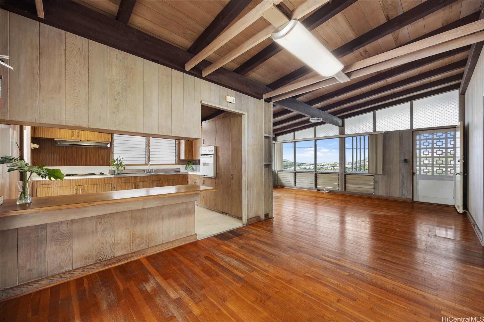 1599 Ala Amoamo Street