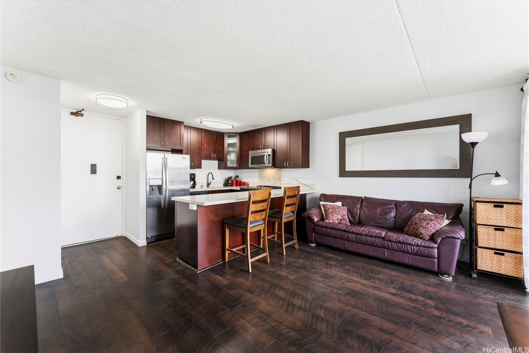 411 Hobron Lane 607