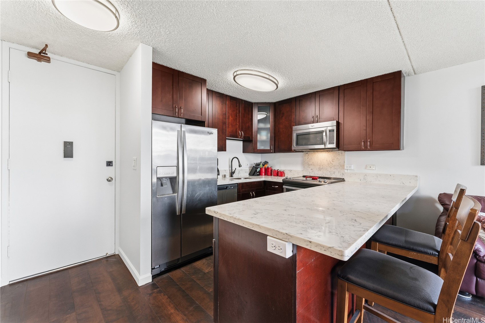 411 Hobron Lane 607