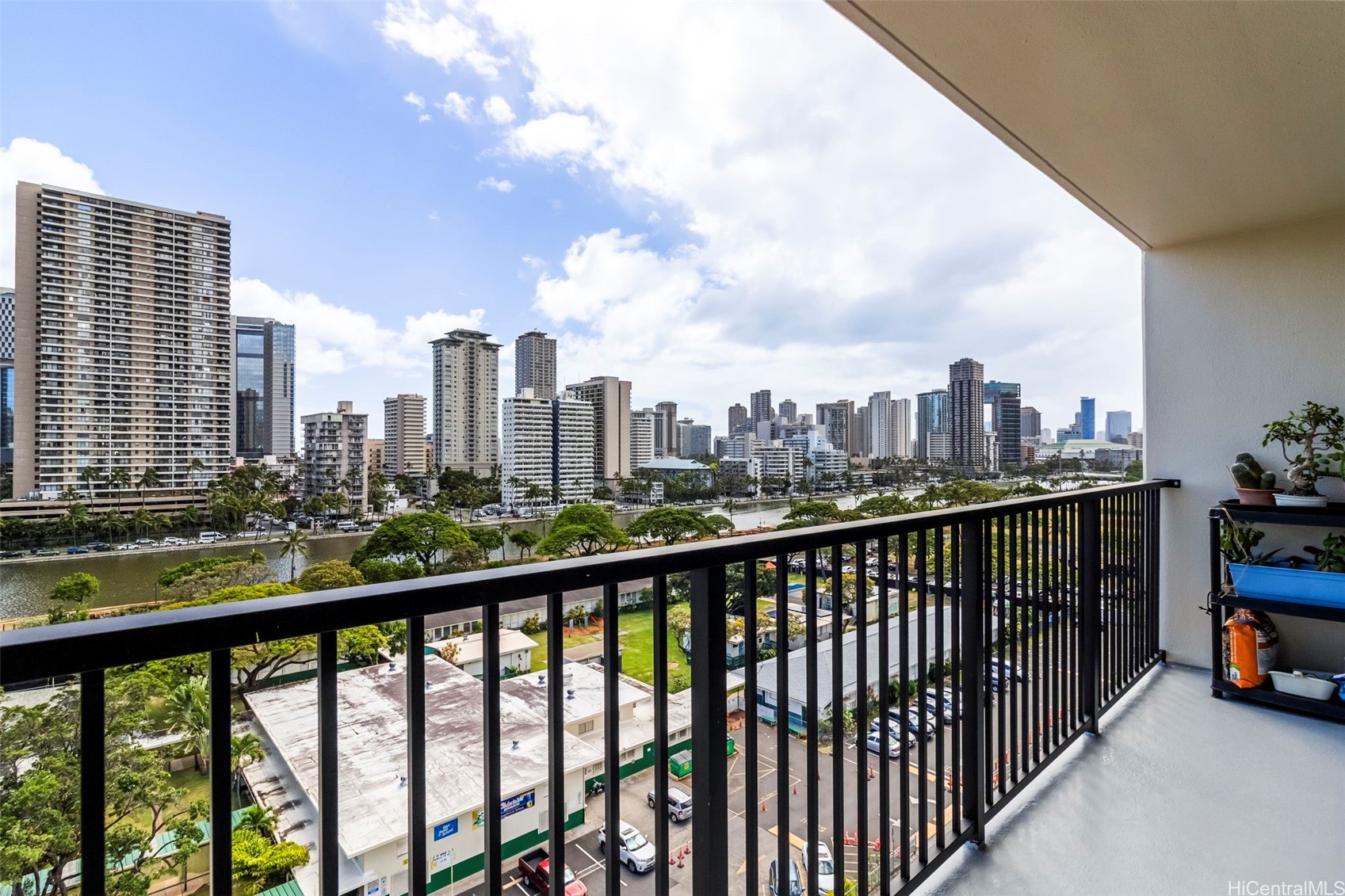 2444 Hihiwai Street 1006