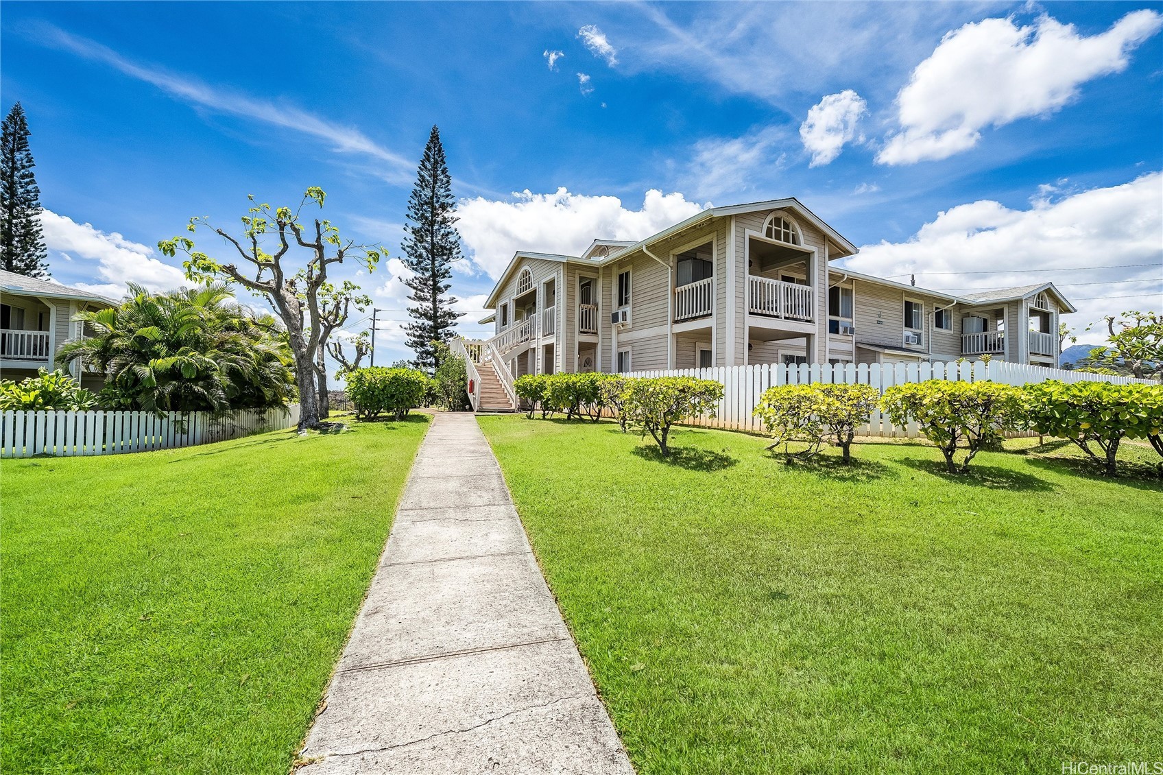Parkglen At Waikele Condominium
