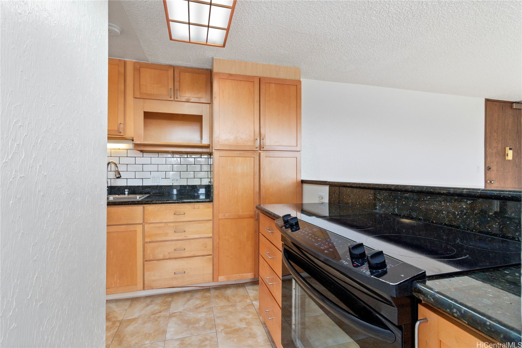 98-288 Kaonohi Street 806