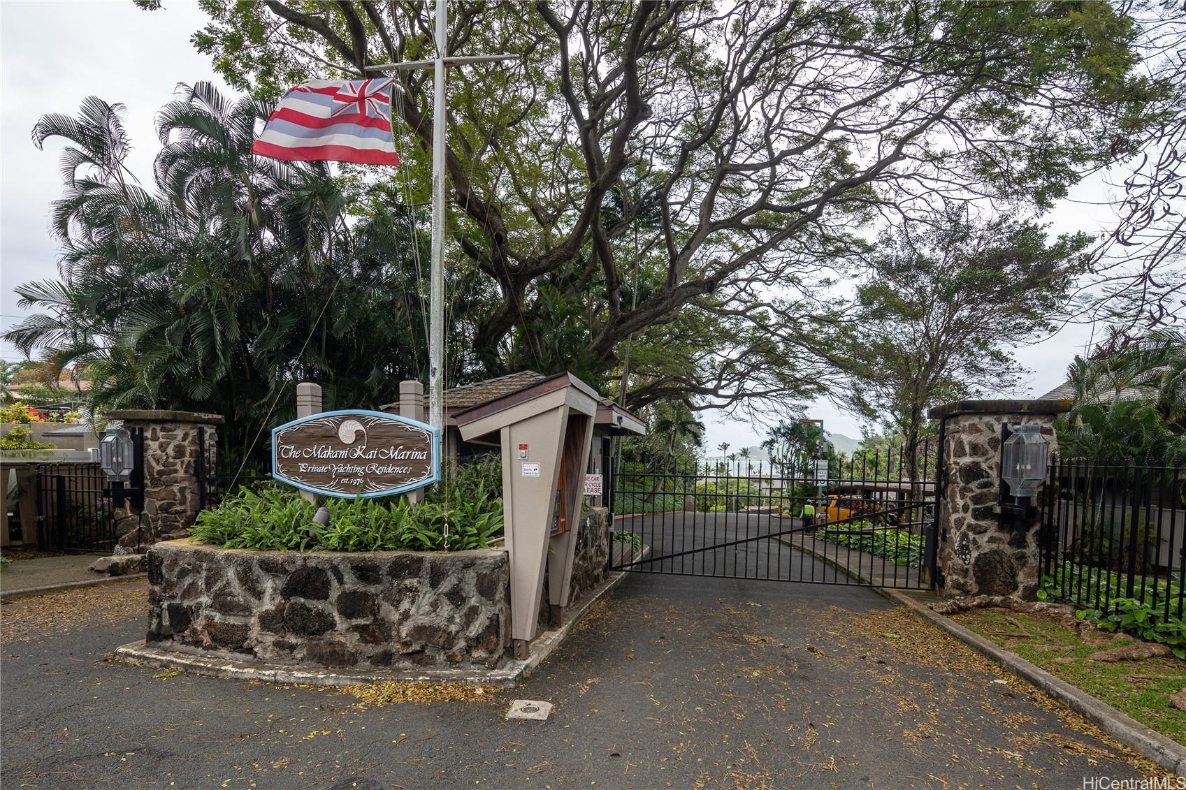 Makani Kai Marina Condominium