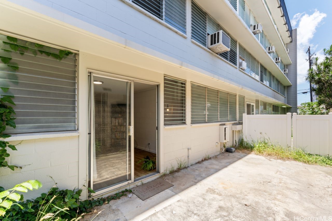 Varsity House Condominium