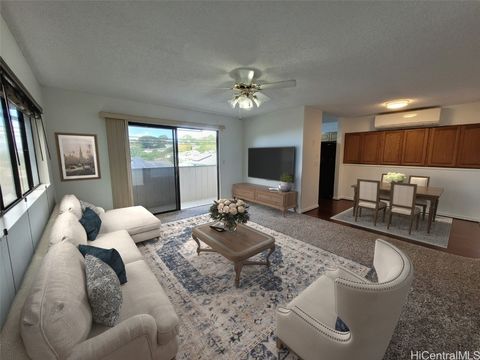99-733 Meaala Street Aiea HI 96701